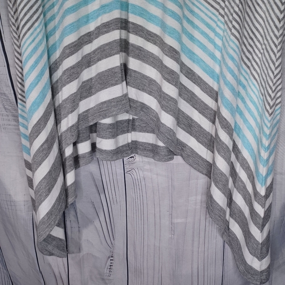 Max Studio Striped Sleeveless Top - Gray and Blue - Picture 5 of 11